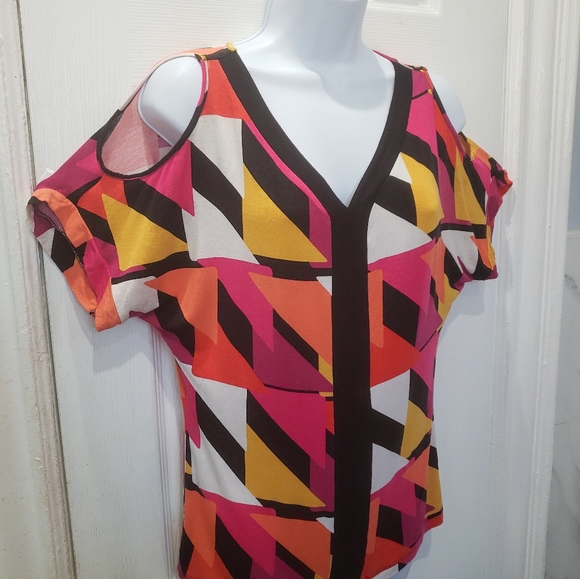 FINAL SALE Worthington® {COLD-SHOULDER DOLMAN TOP} - Picture 3 of 11